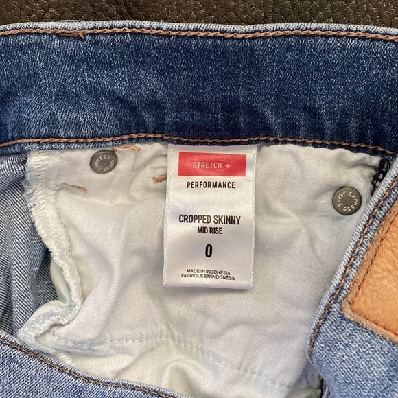 Express Stretch + Performance
Cropped Skinny Jeans Women's 0 Mid Rise Distressed - Picture 11 of 13